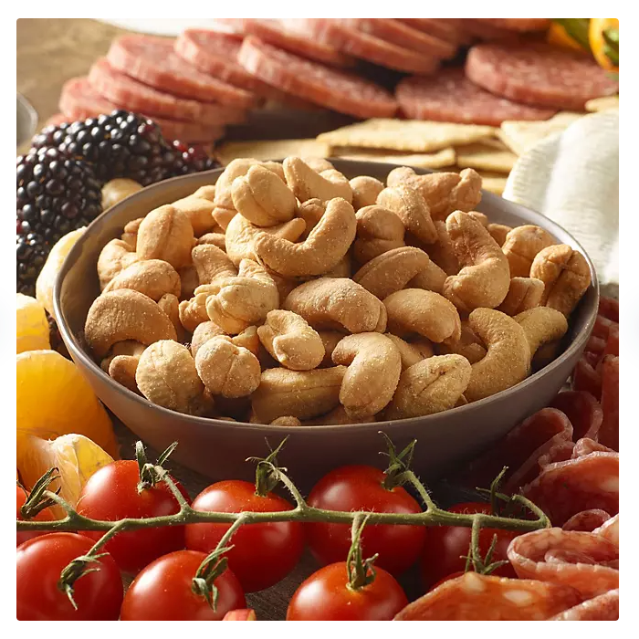 Member's Mark Roasted Whole Cashews with Sea Salt (33 oz.)